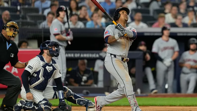 Woman struck by bat at Yankee game sues for $10M: Complaint