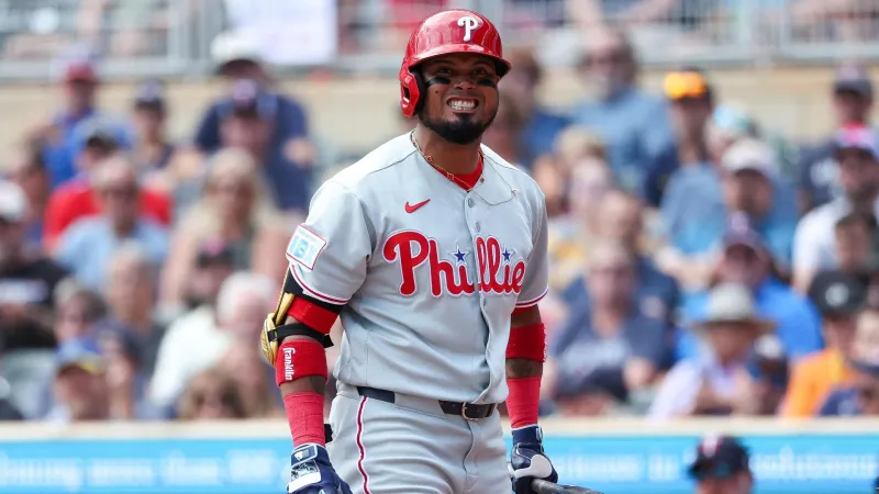 De La Cruz hits go-ahead single, Phillies overcome five-run deficit...
