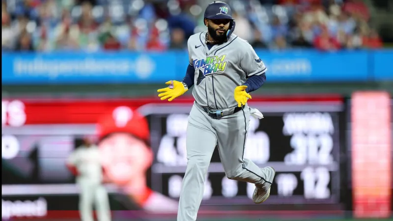 Phillies lose 4th straight game in last-week collapse, will play fo...