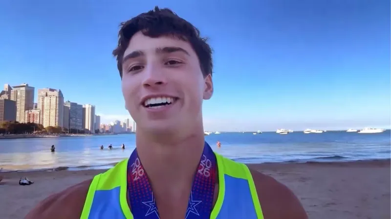 17-year-old runs Chicago Marathon less than 1 year after spinal cord injury