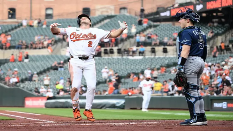 Alexander homers and drives in 6 runs, Henderson has 2 HRs in Orioles' 11-2 win over Rays