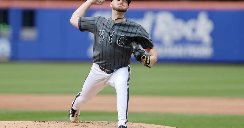 Scott earns his first win, Senger hits first homer as Mets beat Marlins 6-1
