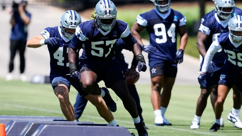 Cowboys sign former Knight Lawrence to $20.2 million contract