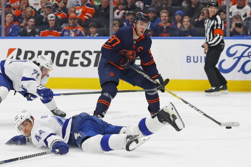 Lightning Morning News: Connor McDavid wins Ted Lindsay Award