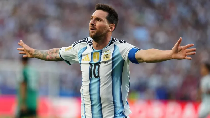 Lionel Messi ties men's World Cup goals record with hat trick as Argentina tops Algeria