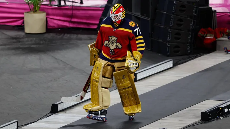 Should the Panthers risk a six-year deal for Sergei Bobrovsky?