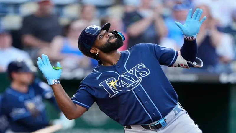 Junior Caminero homers for the 5th straight game as the Rays beat the Royals 10-4 in series opener