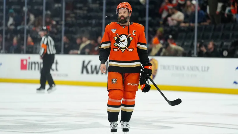 Panthers continue trend of adding NHL captains with Radko Gudas reunion