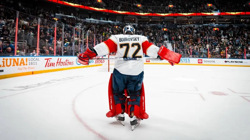 Former Panthers goalie Sergei Bobrovsky stays in Atlantic Division, signs with Maple Leafs