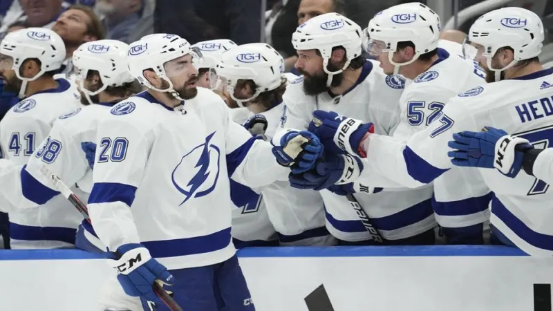 Lightning send Nick Paul to Maple Leafs, sign forward Ilya Mikheyev
