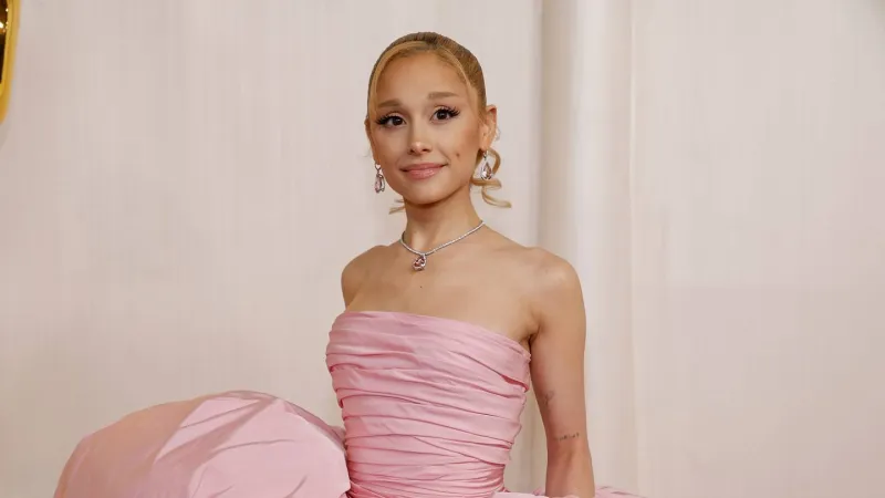 Ariana Grande's connection to the Florida Panthers