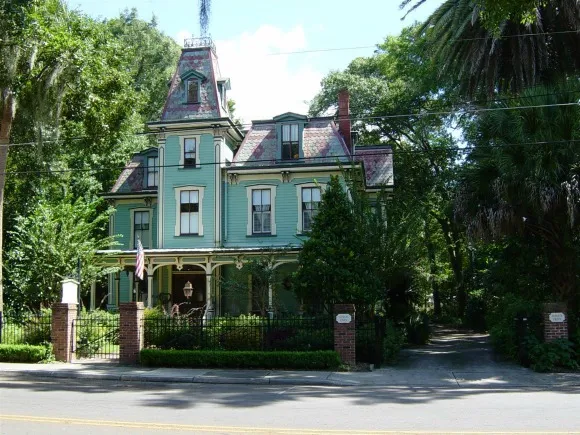Jul 7, Our Favorite Florida Small Inns, Motels, and Hotels