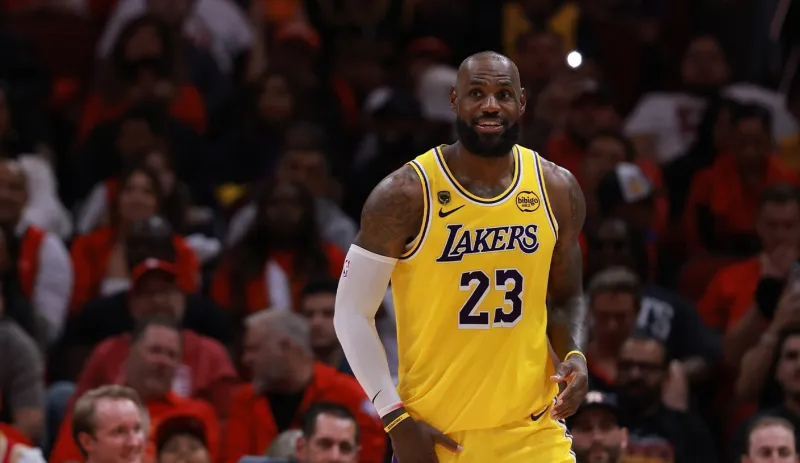 LeBron James Next Team Odds: Cavaliers Favored; Heat, Warriors In Mix