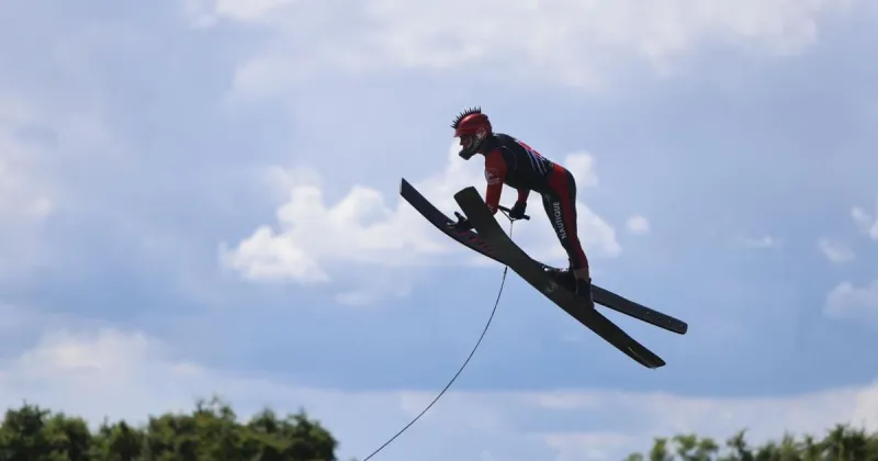 Men's open jumping thrills crowd at Champions Lake
