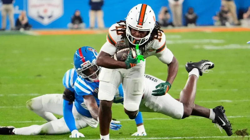 Mario Cristobal explains what makes Malachi Toney such a special teammate