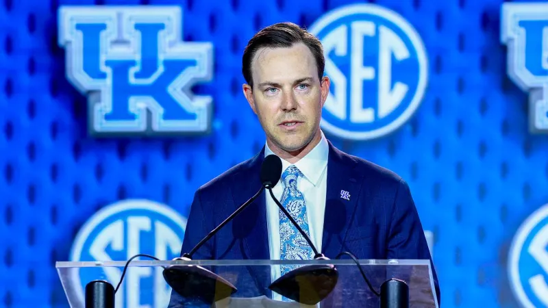 Kentucky's offense is designed to avoid the mistake Florida must force