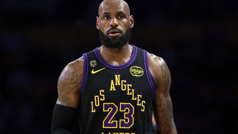 LeBron James passes on Miami Heat, chooses 76ers for final NBA chapter