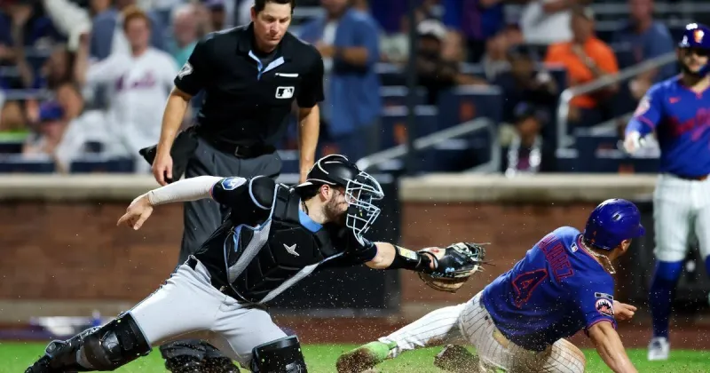 Luis Robert delivers big 2-run single in 8th, leading Mets to win over Marlins