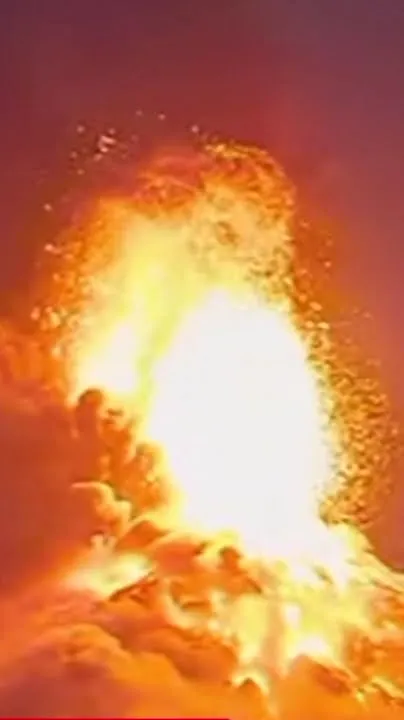 Fuego volcano erupts in Guatemala (Video)