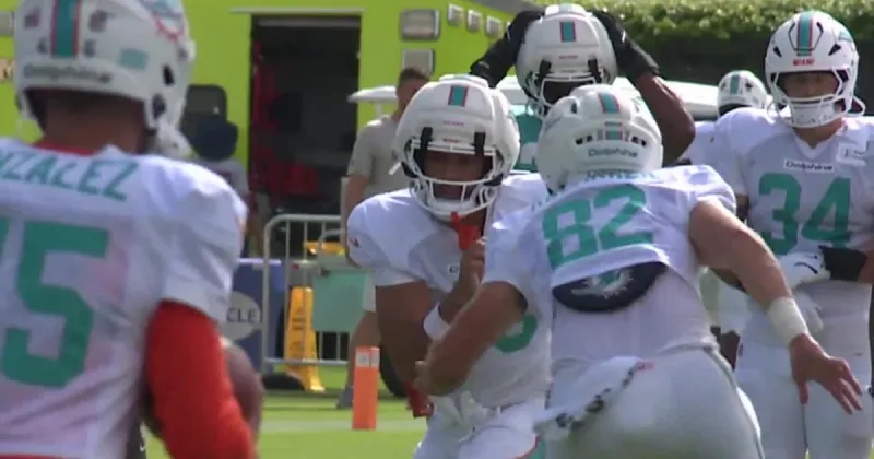 Miami Dolphins turn up the heat on day 8 of training camp with game-like practice sessions