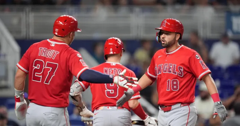 Mike Trout hits birthday home run as Los Angeles Angels beat Marlins 4-3 for Miami's 4th straight loss
