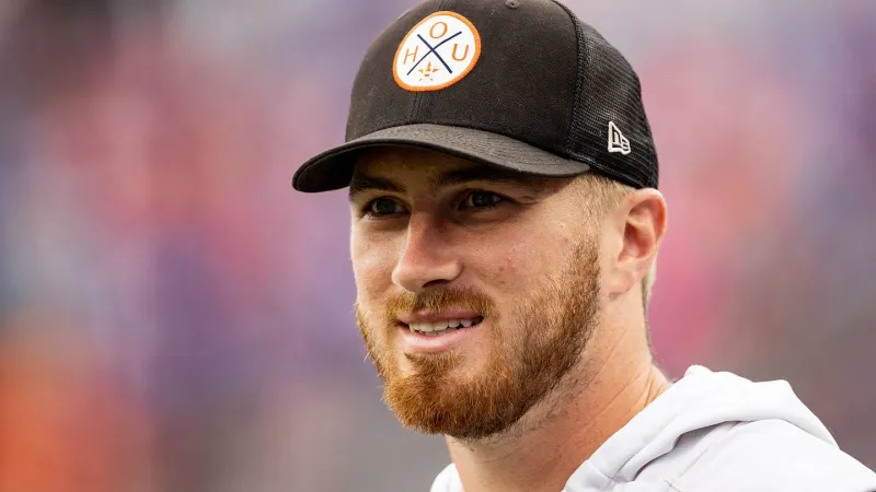 Kyle Trask is officially back in the NFL, now he has to make the most of it