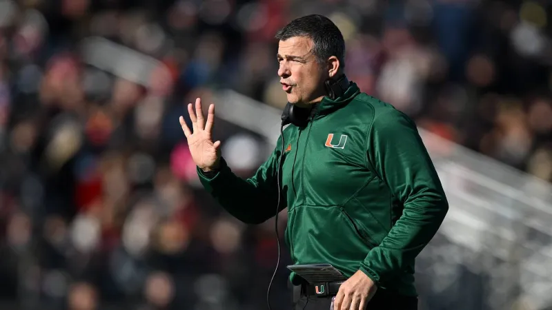 5-star DL Kellan Hall keeps Miami Hurricanes in the running with list of 12 schools