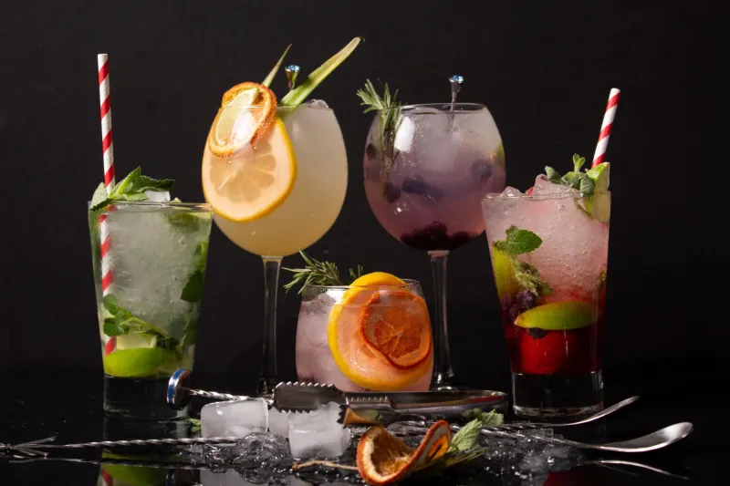 10 Summer Cocktails That Dehydrate You the Most, According to a New Study