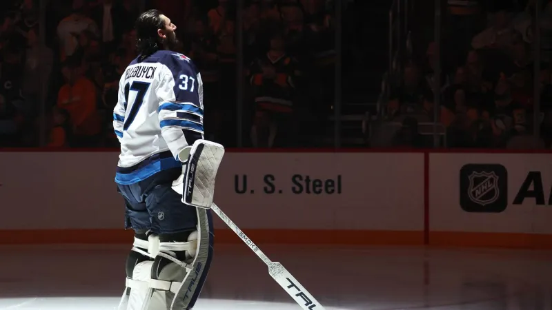 Are the Panthers a realistic landing spot for Connor Hellebuyck?