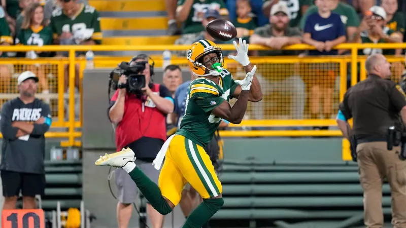 J. Michael Sturdivant erupts as two former Gators fight for NFL roster spots