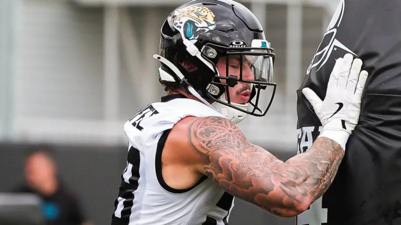 Jaguars end Zach Durfee's rookie season with tough roster decision on cutdown day