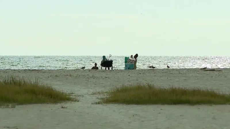 Dad of 4 killed by lightning while jet-skiing