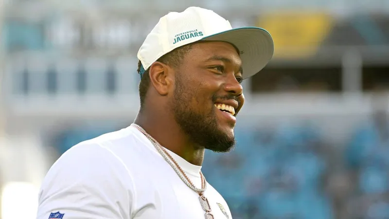 Jaguars laying the groundwork for a swing with Travon Walker restructure
