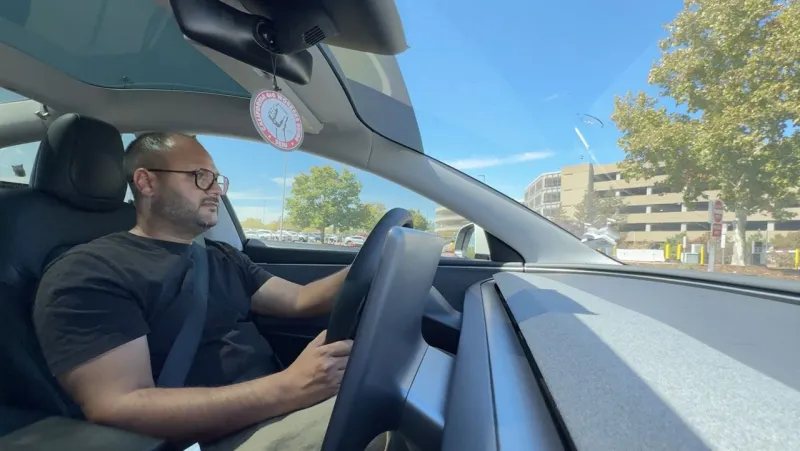 Rideshare drivers unionize as autonomous vehicles reshape industry