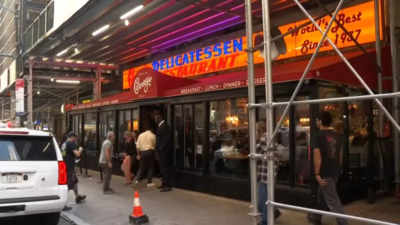 Beloved Carnegie Deli reopens in Midtown after nearly 10 years