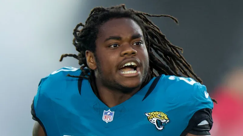 Ex-Jaguars' DeeJay Dallas earns unexpected 53-man roster promotion with Vikings