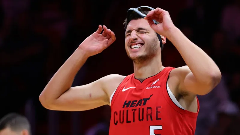 Pelle Larsson's Heat extension makes Nikola Jovic move look even worse