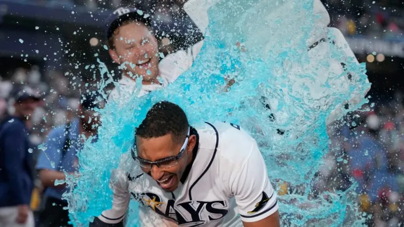 Palacios has RBI single in the 9th to give the Rays a 2-1 victory over the Red Sox