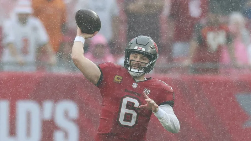 Buccaneers-Browns weather delay live updates: Latest on conditions and game status