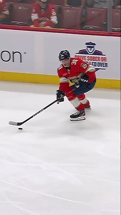 Cole Reinhardt picks his corner! (Video)
