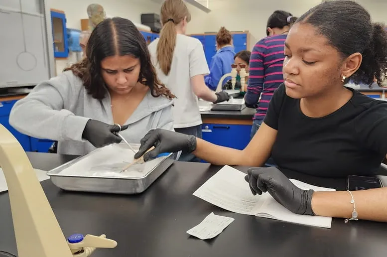 Microbiology Girls Club changing STEM pipeline