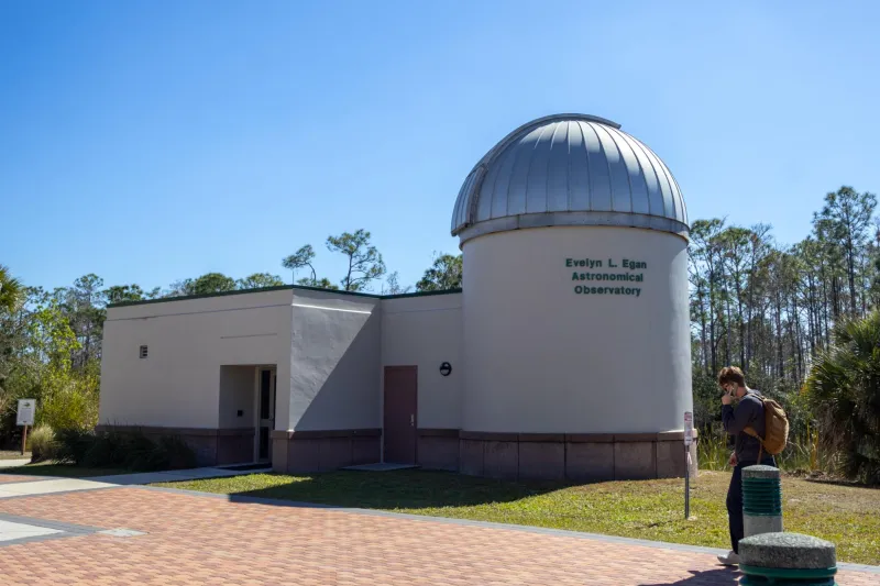 Connecting students to outer space: an introduction to Egan Observatory