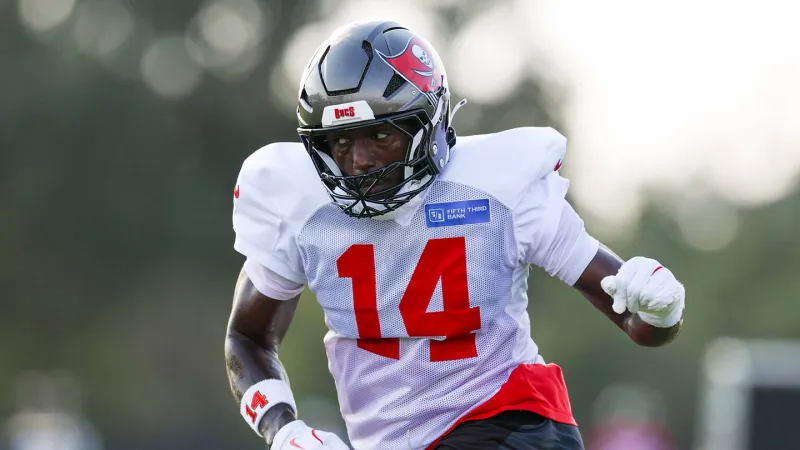 Baker Mayfield is letting Chris Godwin Jr. down in a big way