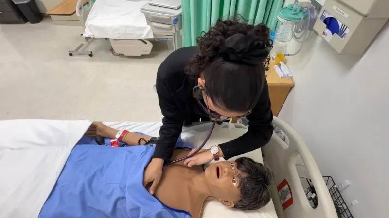 Hispanic nursing students aim to reduce language barriers, nursing shortages