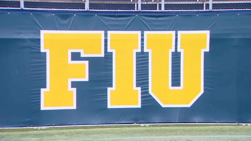 JJ Kohl's TD helps Florida International beat Long Island University 20-3