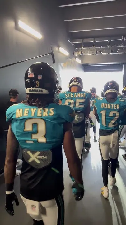 Here they come  #NEvsJAX (Video)
