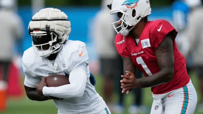 Dolphins Fall to Chiefs as De'Von Achane Injury Clouds Young Team's Encouraging Showing