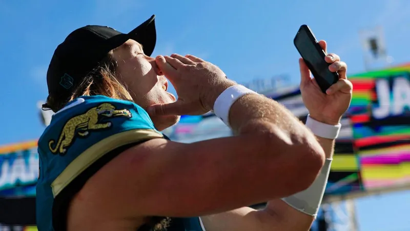 Trevor Lawrence reaches inspiring career milestone in Jaguars' win vs. Patriots