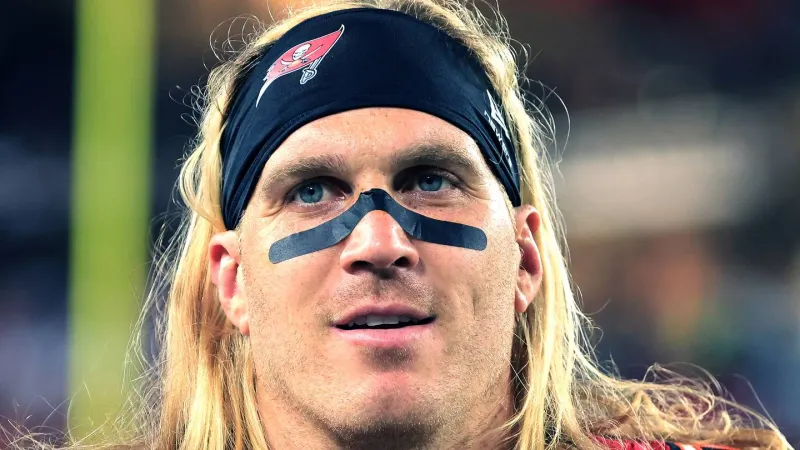 Alex Anzalone finally showed up for the Buccaneers in Week 3