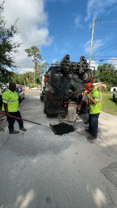 Seminole County Pothole Repair (Video)